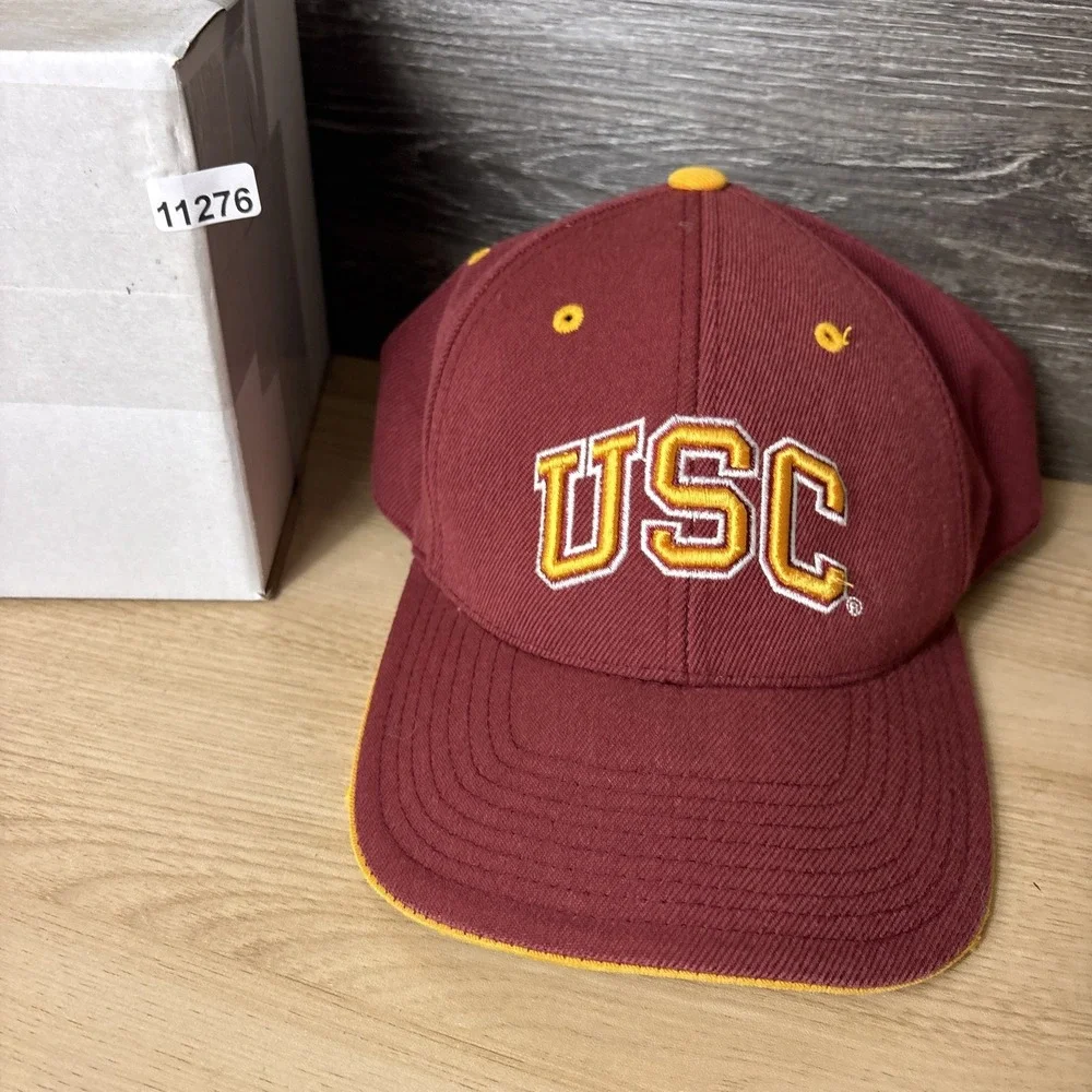 USC Trojans Hat Cap‎ Fitted Mens 7 1/8 Maroon Yellow NCAA College Football